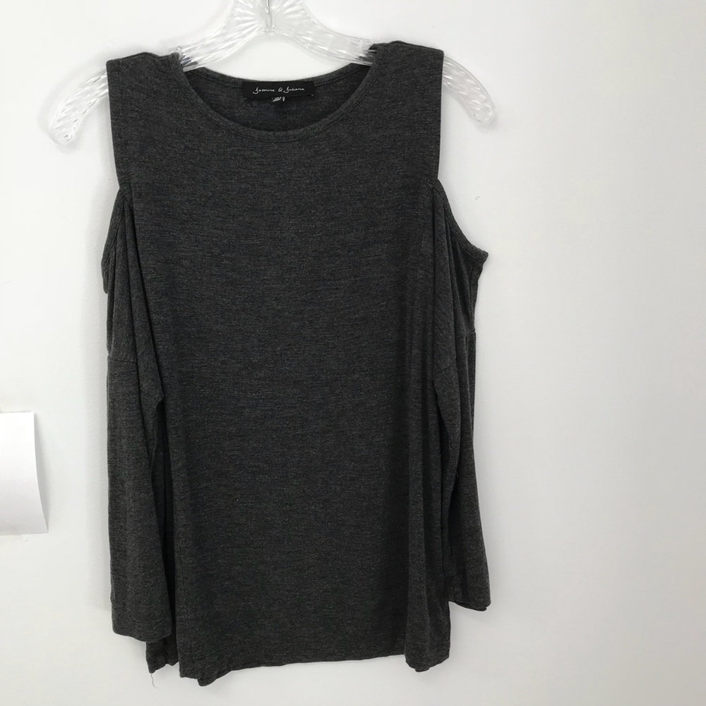 JASMINE & JULIANA cold shoulder top SZ small